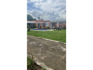 VENTA DE ESPECTACULAR CASA CAMPESTRE EN ROZO VALLE DEL CAUCA