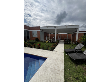 VENTA DE ESPECTACULAR CASA CAMPESTRE EN ROZO VALLE DEL CAUCA