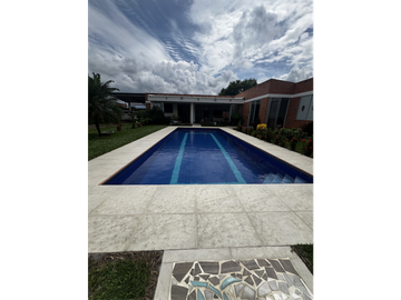 VENTA DE ESPECTACULAR CASA CAMPESTRE EN ROZO VALLE DEL CAUCA