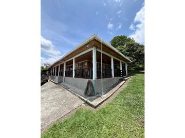 VENTA DE FINCA PRODUCTORA DE CAFE, PLATANO Y TURISMO