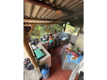 VENTA DE FINCA PRODUCTORA DE CAFE, PLATANO Y TURISMO