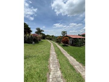 VENTA DE FINCA PRODUCTORA DE CAFE, PLATANO Y TURISMO
