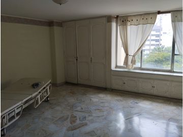 Vendo Magnífico Apartamento  Edificio las Fuentes  Granada Norte Cali