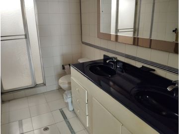 Vendo Magnífico Apartamento  Edificio las Fuentes  Granada Norte Cali