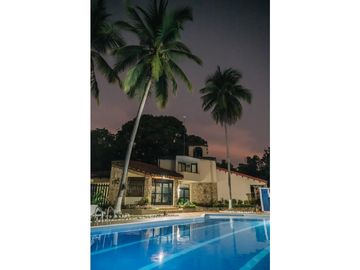 PREDIO HOTEL FAMILIAR DE VACACIONES EL MIRADOR VIA MELGAR GIRARDOT