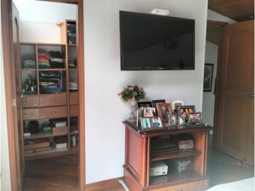 PARA VENTA CASA DE 146 M2 + 26 M2 JARDIN INTERIOR..JA