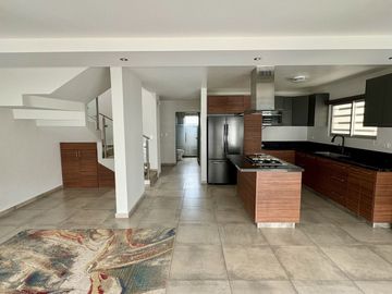 En venta casa equipada en Valparaíso Residencial