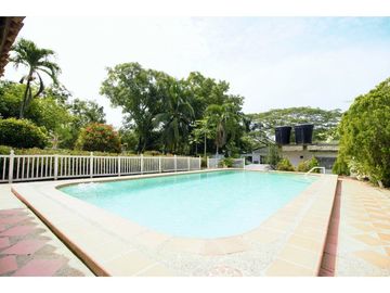 Venta casa campestre Urb. Los campanos de 2 niveles en Turbaco