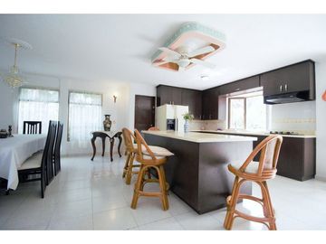 Venta casa campestre Urb. Los campanos de 2 niveles en Turbaco
