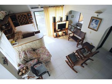 Venta casa campestre Urb. Los campanos de 2 niveles en Turbaco