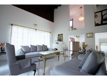 Venta casa campestre Urb. Los campanos de 2 niveles en Turbaco