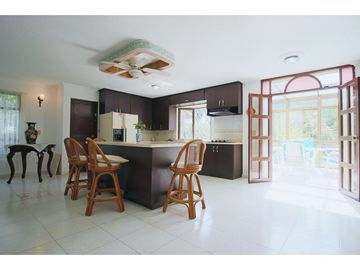 Venta casa campestre Urb. Los campanos de 2 niveles en Turbaco