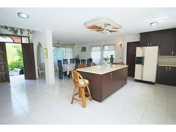 Venta casa campestre Urb. Los campanos de 2 niveles en Turbaco