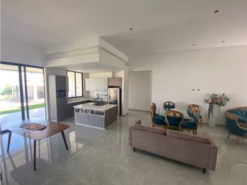 Finca en parcelación cerrada en venta Santa Elena El Cerrito Valle