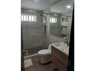 SE VENDE AMPLIA CASA EN CONJUNTO EN LOS ALPES