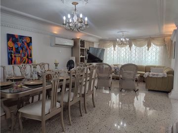 SE VENDE AMPLIA CASA EN CONJUNTO EN LOS ALPES