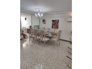 SE VENDE AMPLIA CASA EN CONJUNTO EN LOS ALPES