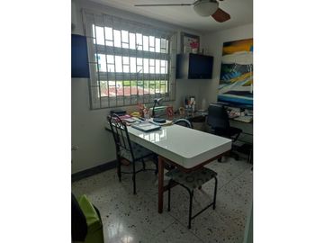 SE VENDE AMPLIA CASA EN CONJUNTO EN LOS ALPES