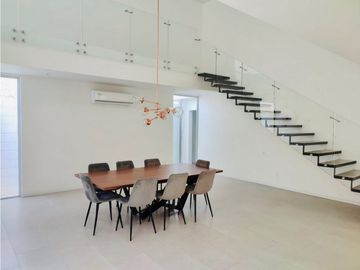 SE VENDE MODERNA CASA INTELIGENTE LA CUMBRE