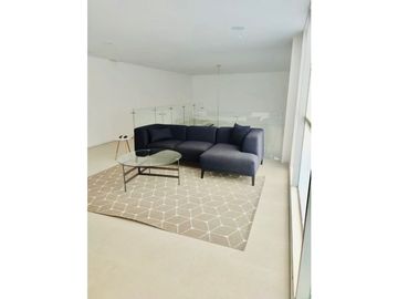 SE VENDE MODERNA CASA INTELIGENTE LA CUMBRE
