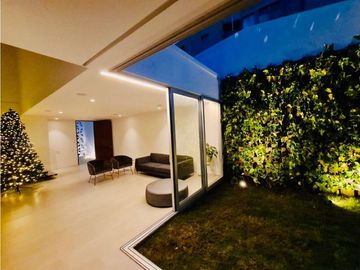 SE VENDE MODERNA CASA INTELIGENTE LA CUMBRE