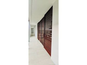 SE VENDE MODERNA CASA INTELIGENTE LA CUMBRE