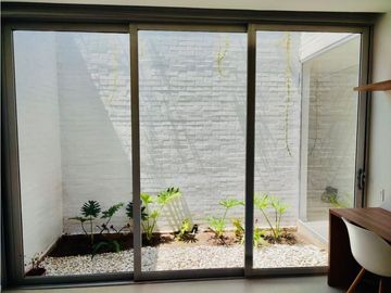 SE VENDE MODERNA CASA INTELIGENTE LA CUMBRE
