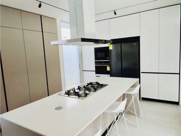 SE VENDE MODERNA CASA INTELIGENTE LA CUMBRE