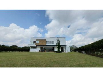 Vendo Casa Campestre en Llanogrande