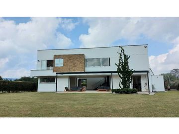 Vendo Casa Campestre en Llanogrande