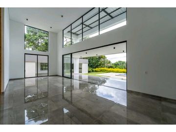 Casa nueva en Lago Calima Condominio La Irlanda
