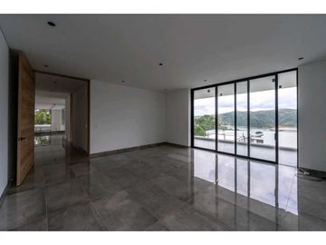 Casa nueva en Lago Calima Condominio La Irlanda