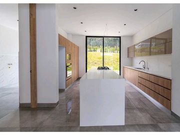 Casa nueva en Lago Calima Condominio La Irlanda