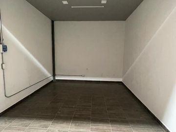 Local Multicomercial Grande de 41 m2 en Venta, Mercahorro Col. Chapala