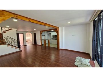 ARRIENDO CASA EN LAS VILLAS