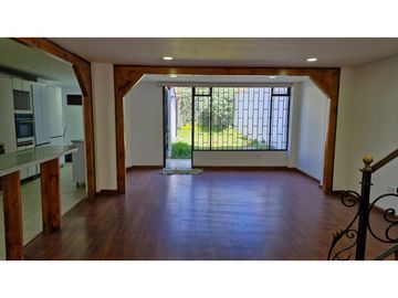 ARRIENDO CASA EN LAS VILLAS