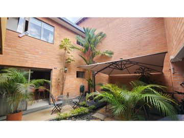 VENTA CASA ITAGÜ SURAMÉRICA