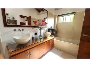 VENTA CASA ITAGÜ SURAMÉRICA