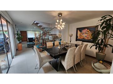 VENTA CASA ITAGÜ SURAMÉRICA