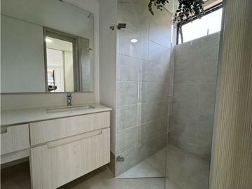 VENTA APARTAMENTO EN EL POBLADO CERCA AL CC EL TESORO