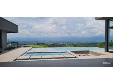 VENDO CASA CAMPESTRE LA MEJOR VISTA DEL EJE CAFETERO