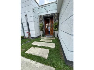 VENTA DE CASA CAMPESTRE EN CONDOMINIO ZONA EL  CAIMO