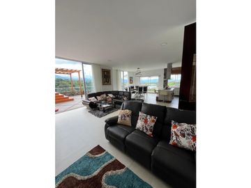VENTA DE CASA CAMPESTRE EN CONDOMINIO ZONA EL  CAIMO