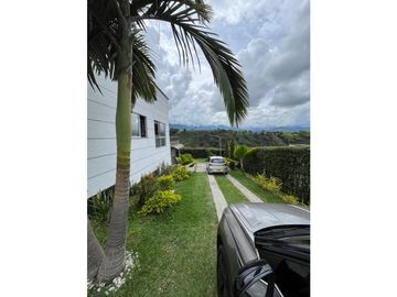 VENTA DE CASA CAMPESTRE EN CONDOMINIO ZONA EL  CAIMO
