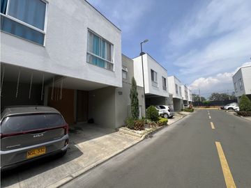 VENTA DE CASA EN CIUDAD COUNTRY- TURPIAL, JAMUNDI