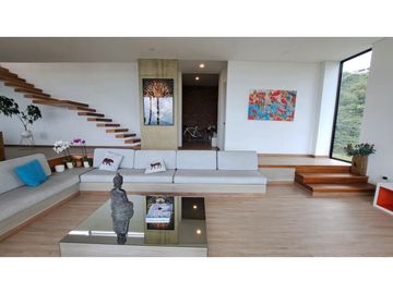 Casa campestre en parcelación cerrada en venta Yumbo Valle Colombia