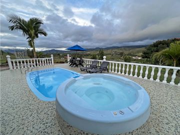 CASA CAMPESTRE EN VENTA, EL CARMEN, DAGUA, VALLE DEL CAUCA