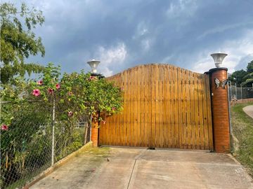 Casa campestre en condominio para la venta en la buitrera,Cali !!!