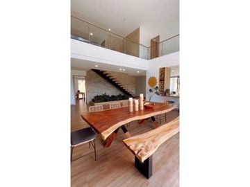 Casa campestre en condominio para la venta en via las palmas Medellin!