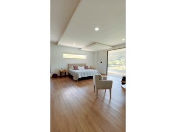 Casa campestre en condominio para la venta en via las palmas Medellin!